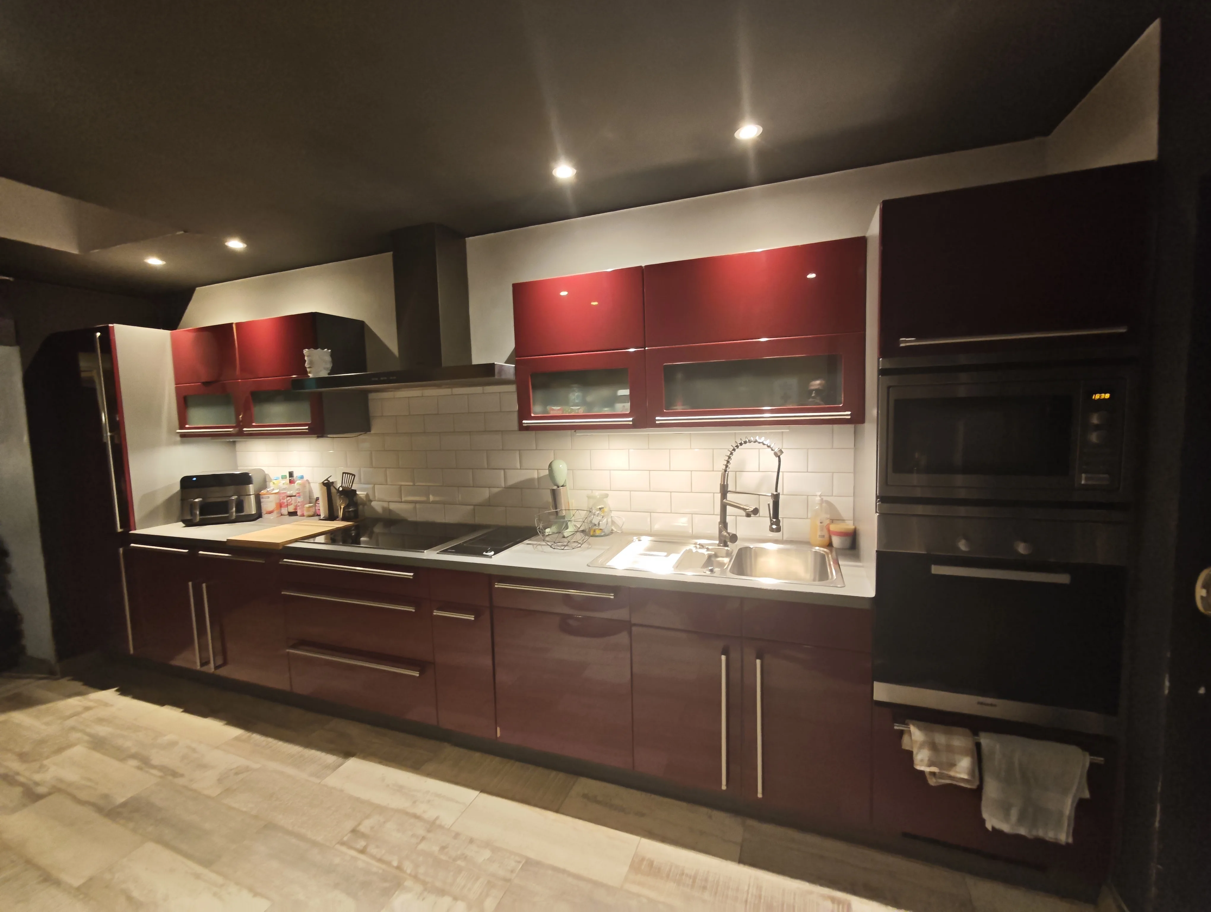 Cuisine avant covering