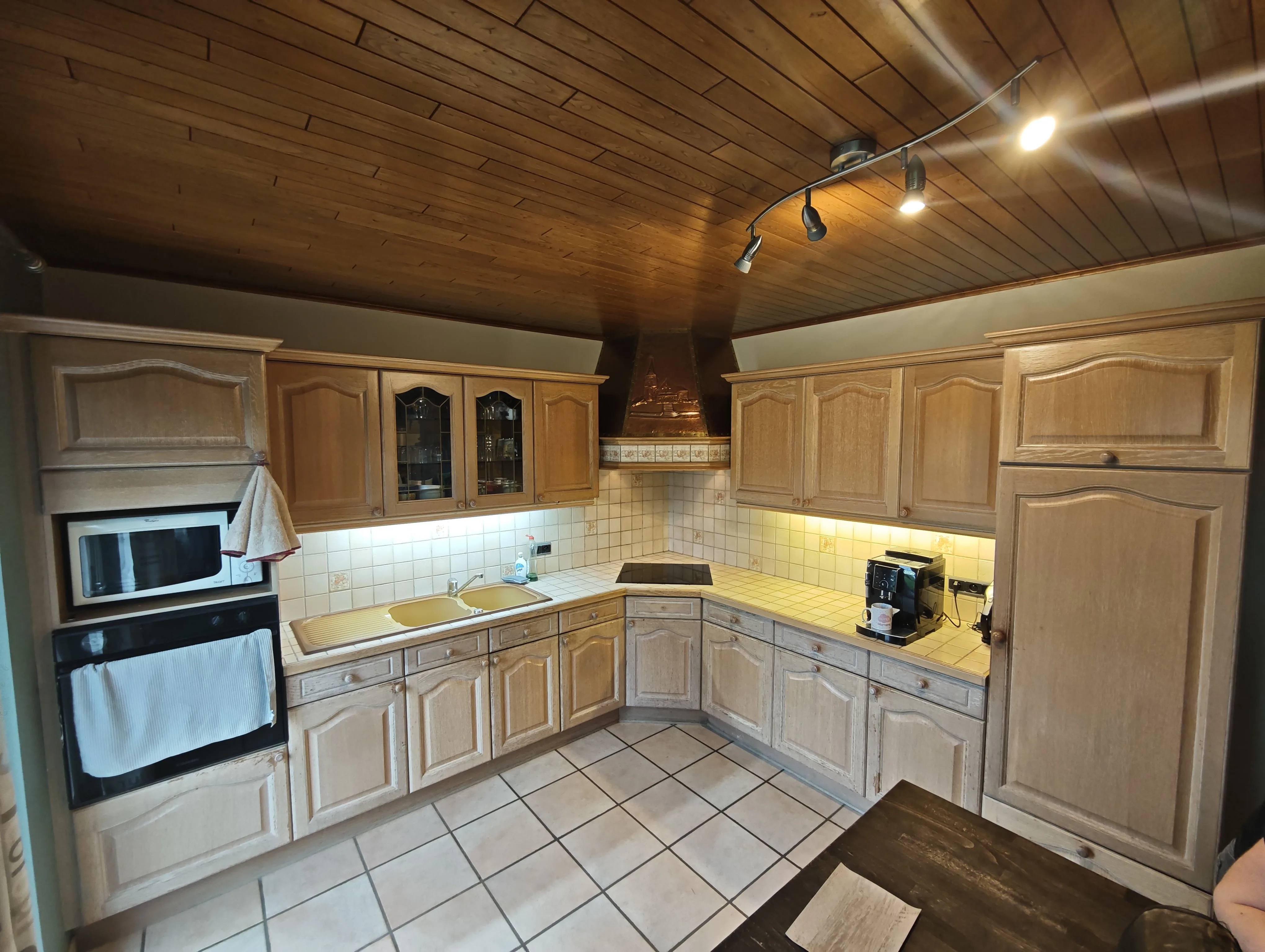 Cuisine avant covering