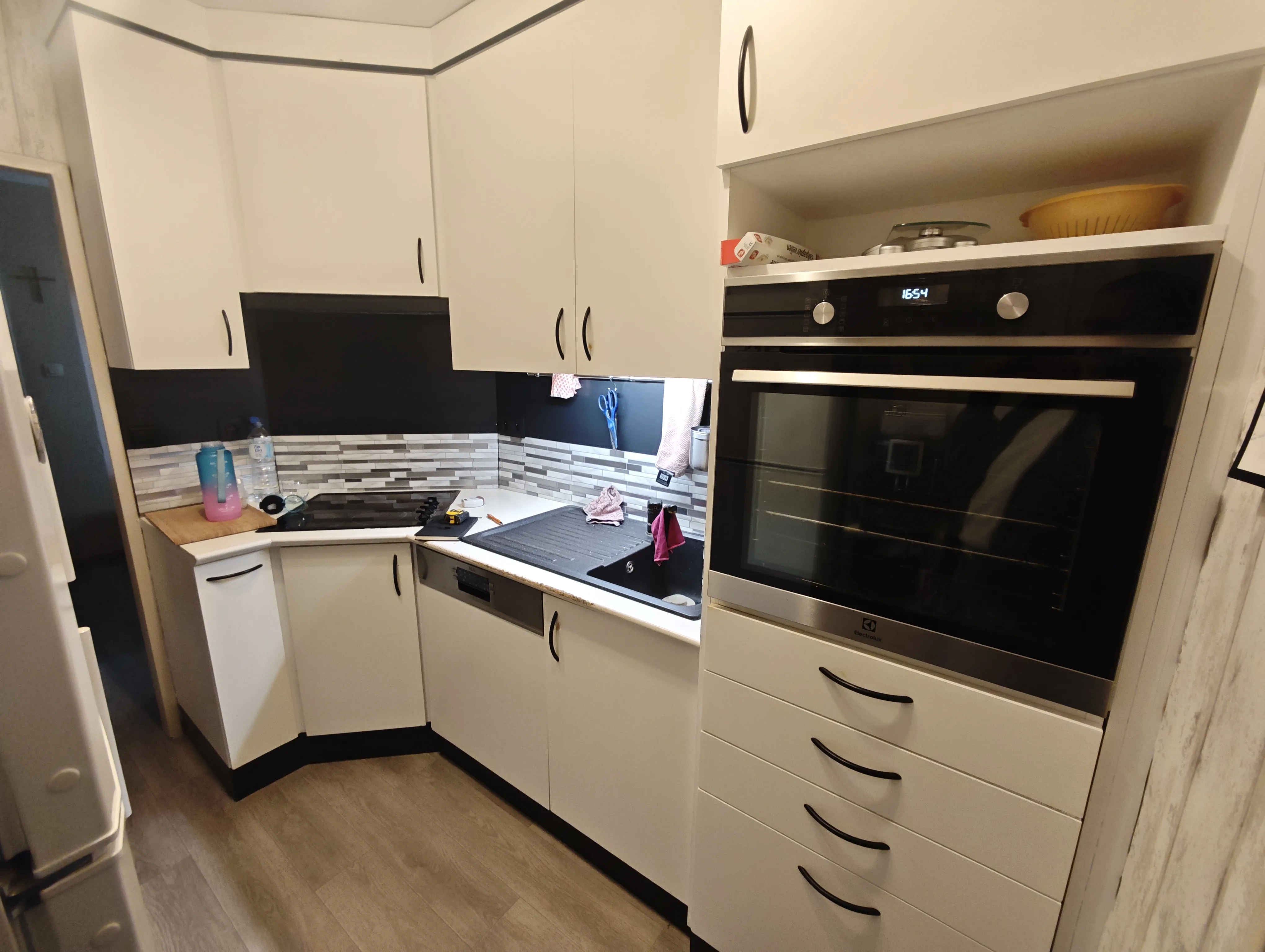 Cuisine avant covering