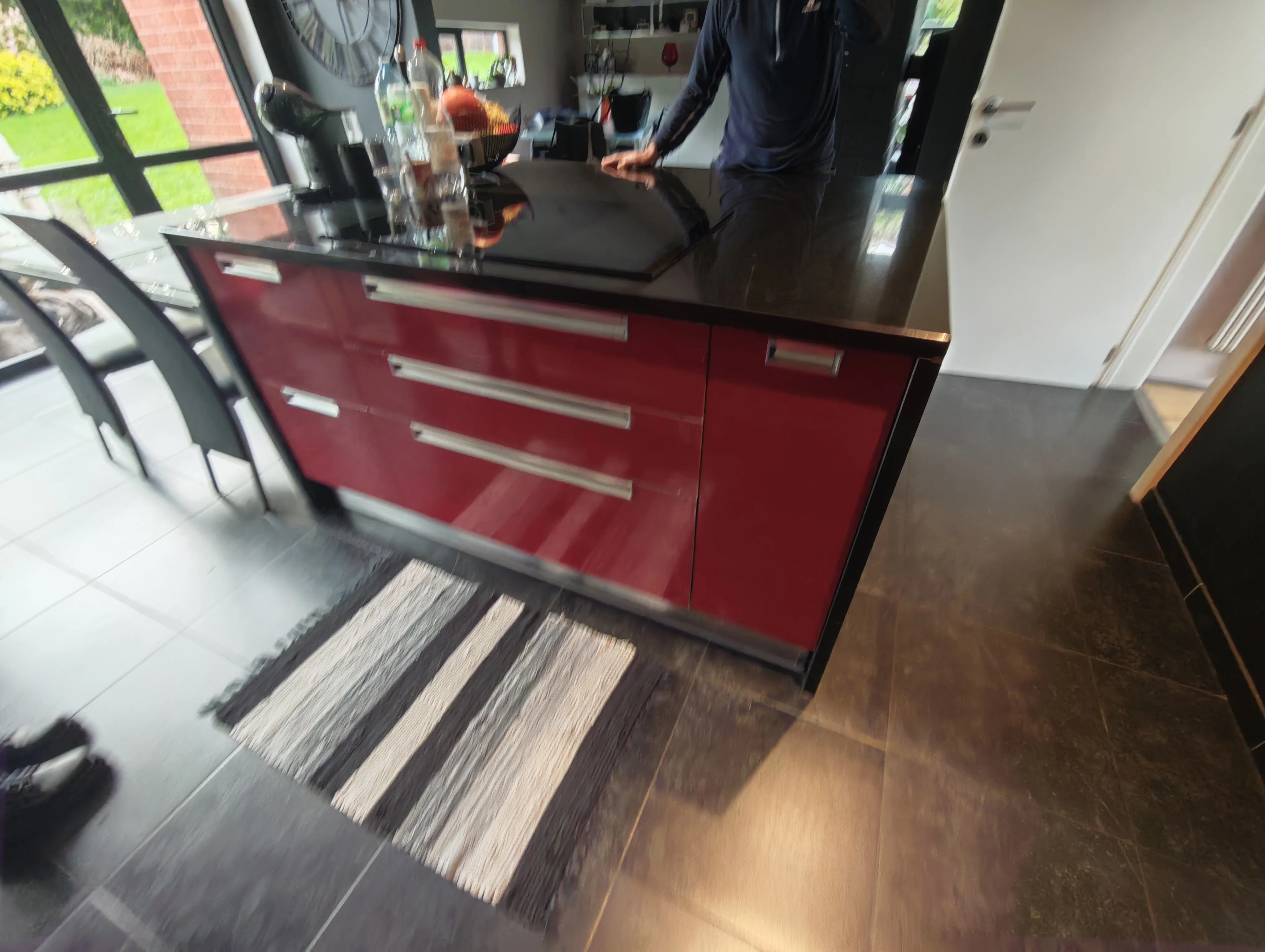 Cuisine avant covering