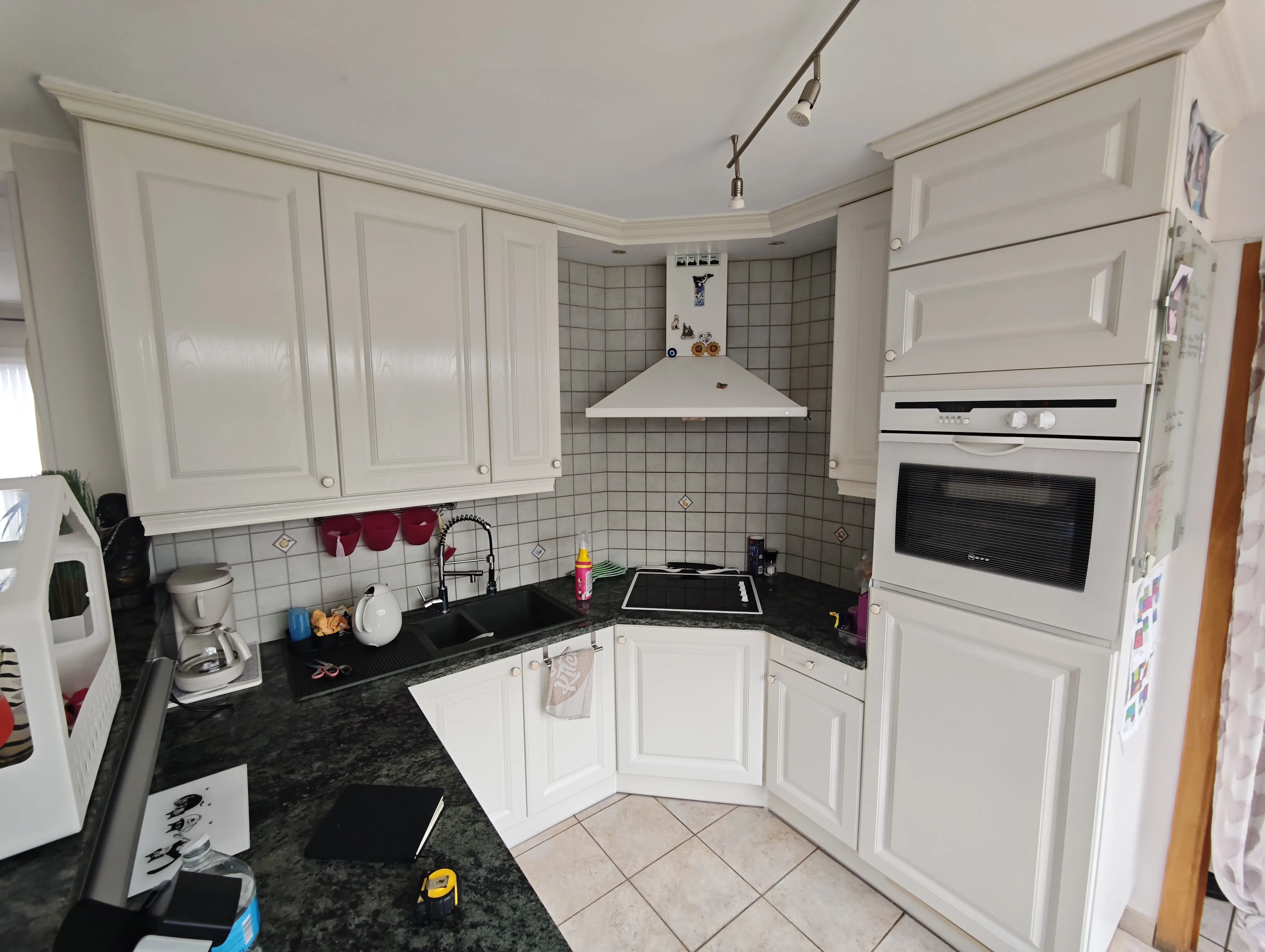 Cuisine avant covering