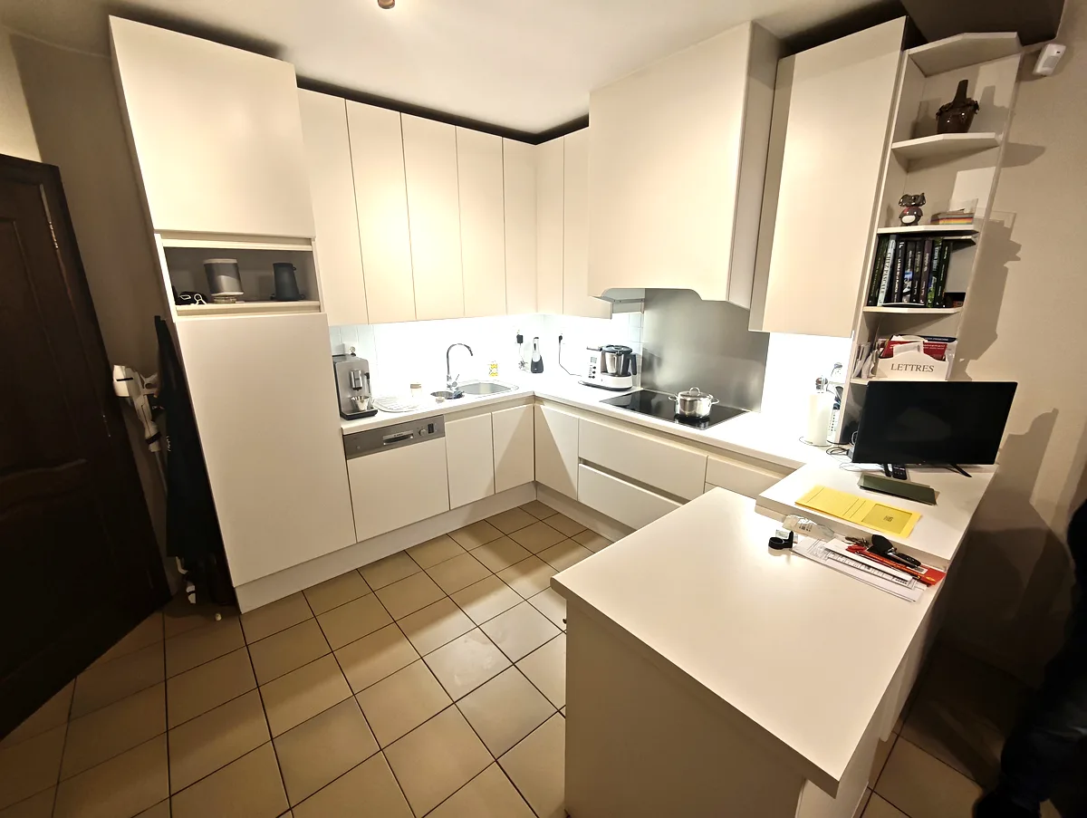 Cuisine avant covering