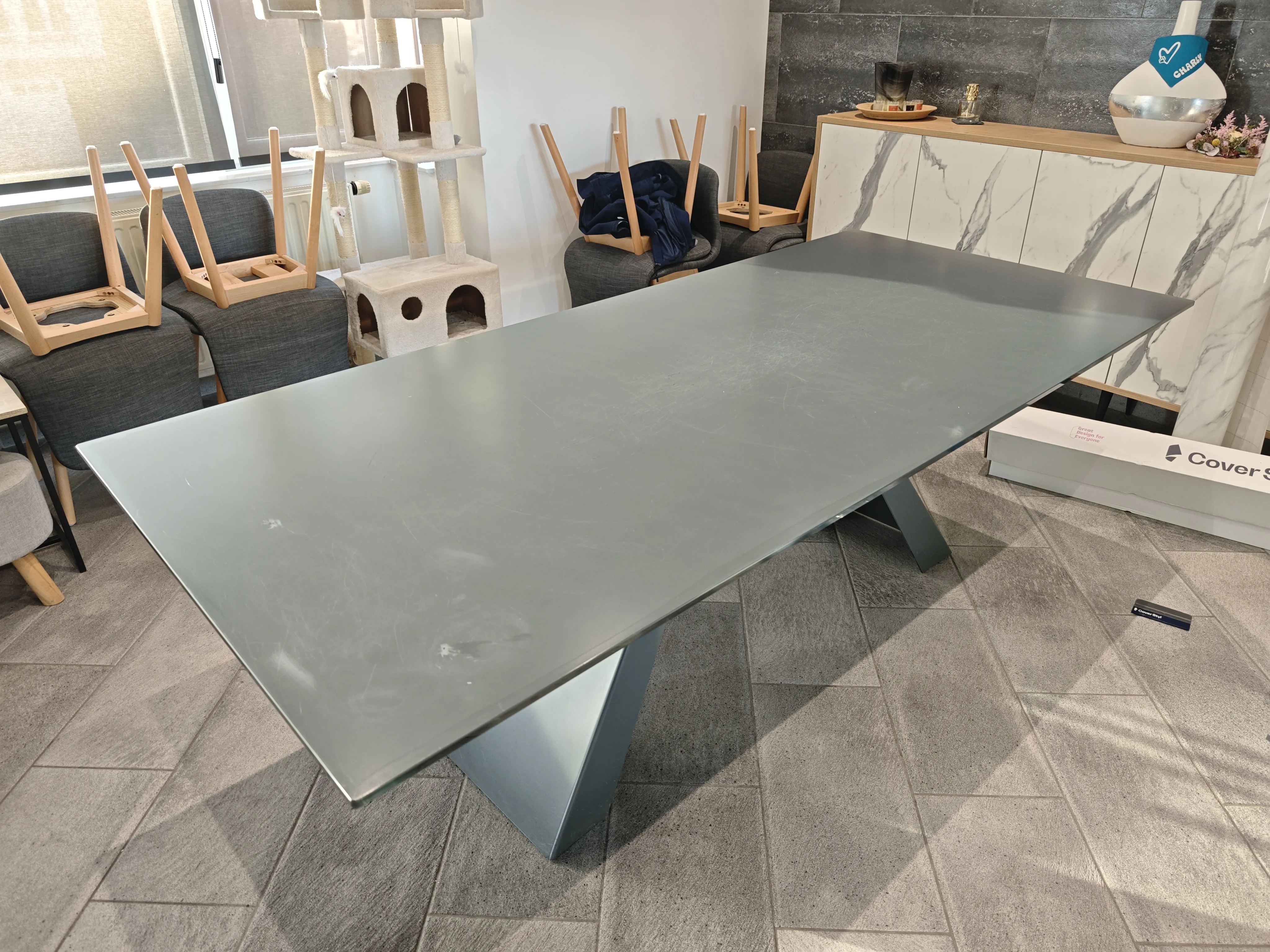 Table avant covering